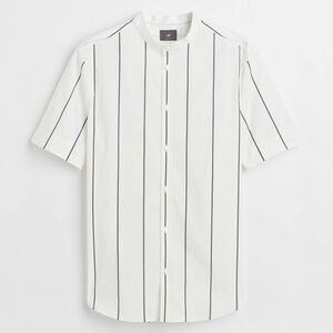H&M Muscle Fit Men’s Medium Short Sleeve Button Down White Black Stripe NWT